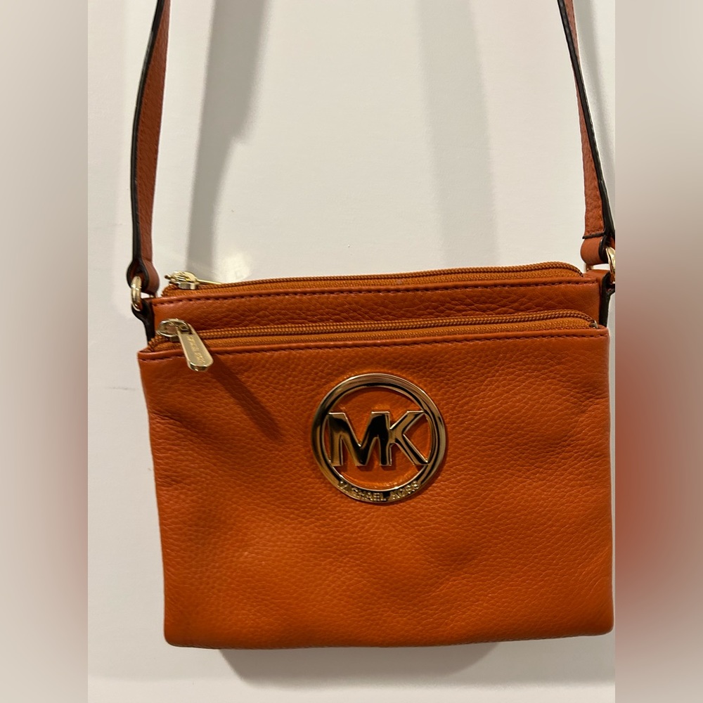 Brand new Michael Kors crossbody in burnt orange
